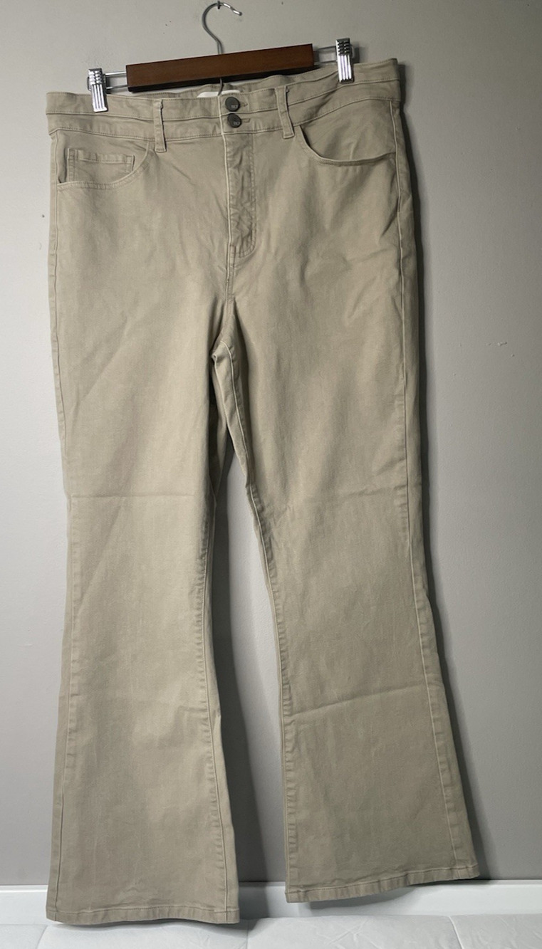 BKE Women's Bootcut Stretch Jeans Khaki Tan Mid Rise Double Button 32x29.5